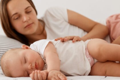 Αϋπνία μετά τον τοκετό