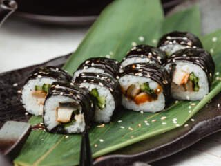 Κάνει να τρώμε ωμό ψάρι; Ποιοι κίνδυνοι παραμονεύουν από την κατανάλωσή του; 42 sushii