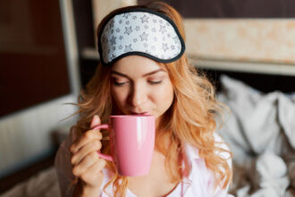 Τα 6 καλύτερα αφεψήματα που θα σας βοηθήσουν να κοιμηθείτε