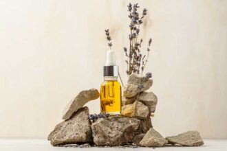 5 αιθέρια έλαια για τον πονοκέφαλο και τις κρίσεις ημικρανίας