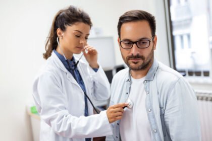 oikogeneiako istoriko kardiakis pathisis 1