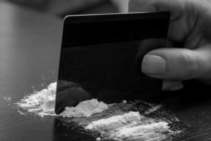 Πώς καταλαβαίνουμε ότι κάποιος κάνει χρήση κοκαΐνης