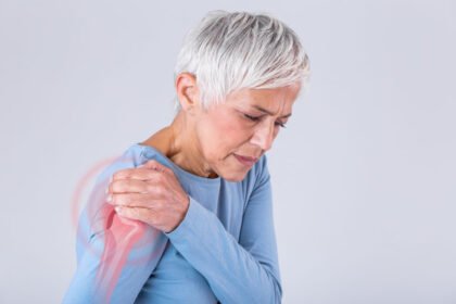 Ο πόνος στα οστά συνήθως είναι αμβλύς και επώδυνος - σαν ο πόνος να προέρχεται από το εσωτερικό του σώματός σας.