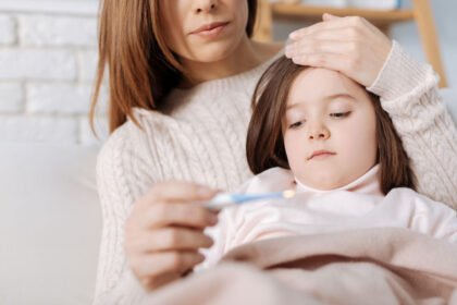 Ο πυρετός σημαίνει πάντα ότι το παιδί σας είναι σοβαρά άρρωστο; Όχι απαραίτητα. Πολλοί γονείς πιστεύουν ότι ο πυρετός προκαλείται